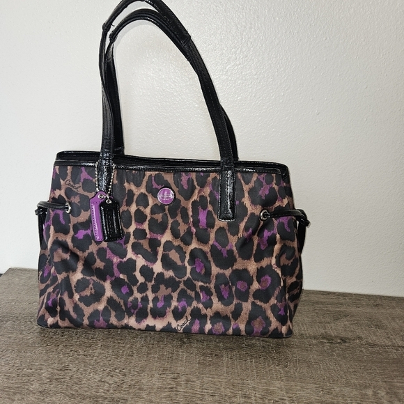 Coach F25281 Flannel Multicolored Animal Tote Bag Used - Picture 1 of 11